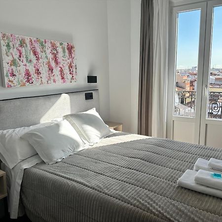 Hostal Besaya Madrid Dış mekan fotoğraf