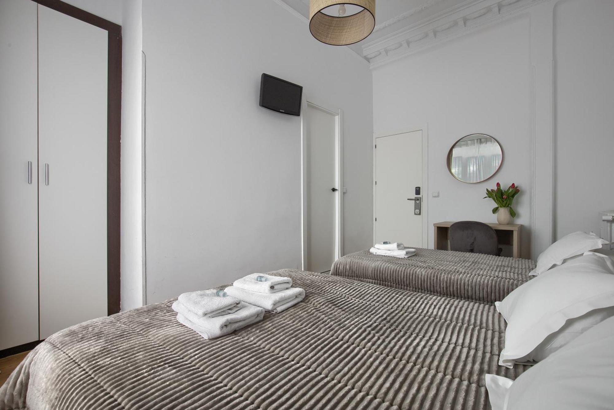 Hostal Besaya Madrid Dış mekan fotoğraf