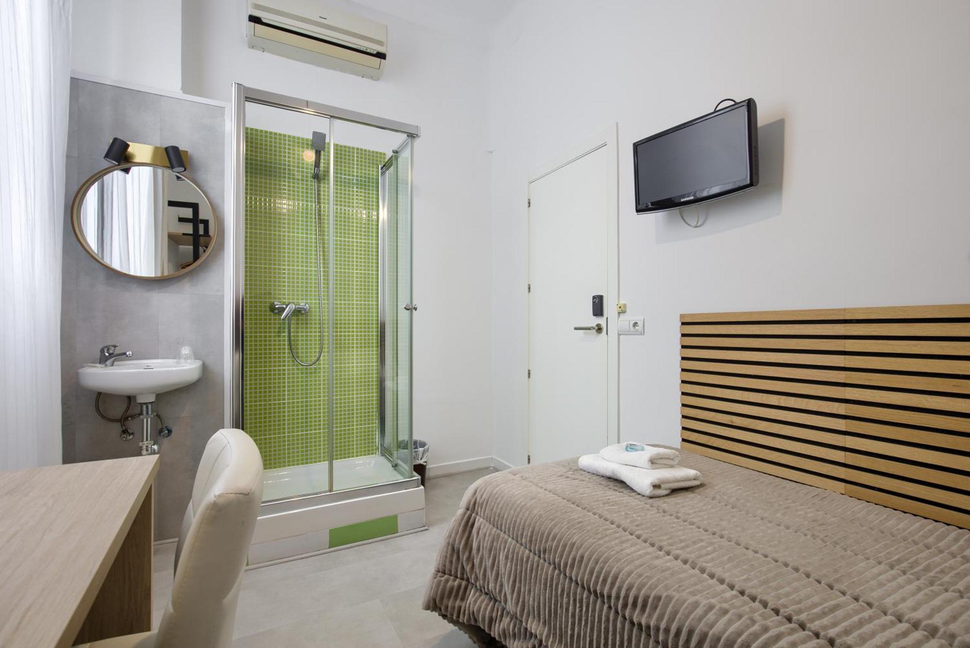 Hostal Besaya Madrid Dış mekan fotoğraf