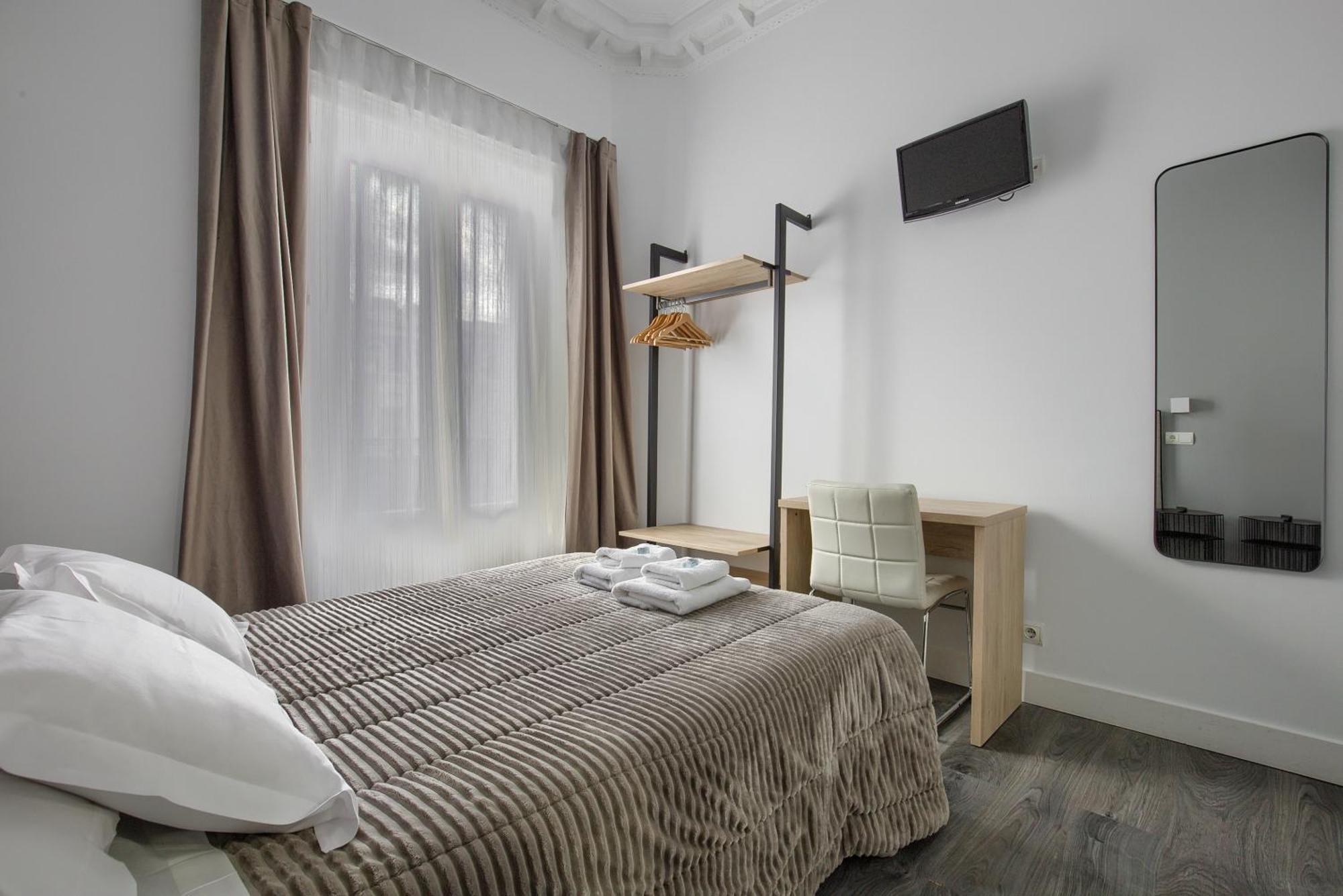 Hostal Besaya Madrid Dış mekan fotoğraf