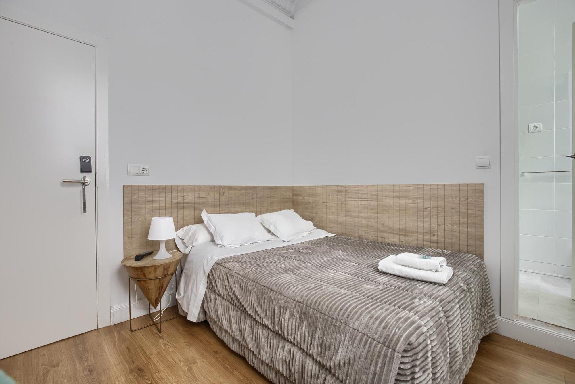 Hostal Besaya Madrid Dış mekan fotoğraf