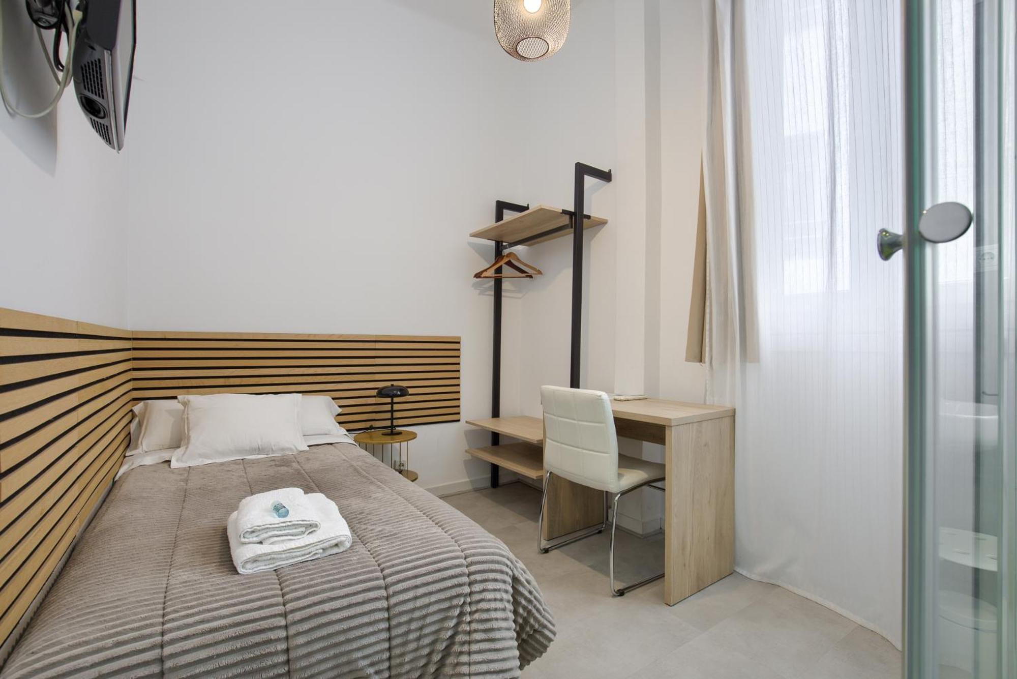 Hostal Besaya Madrid Dış mekan fotoğraf