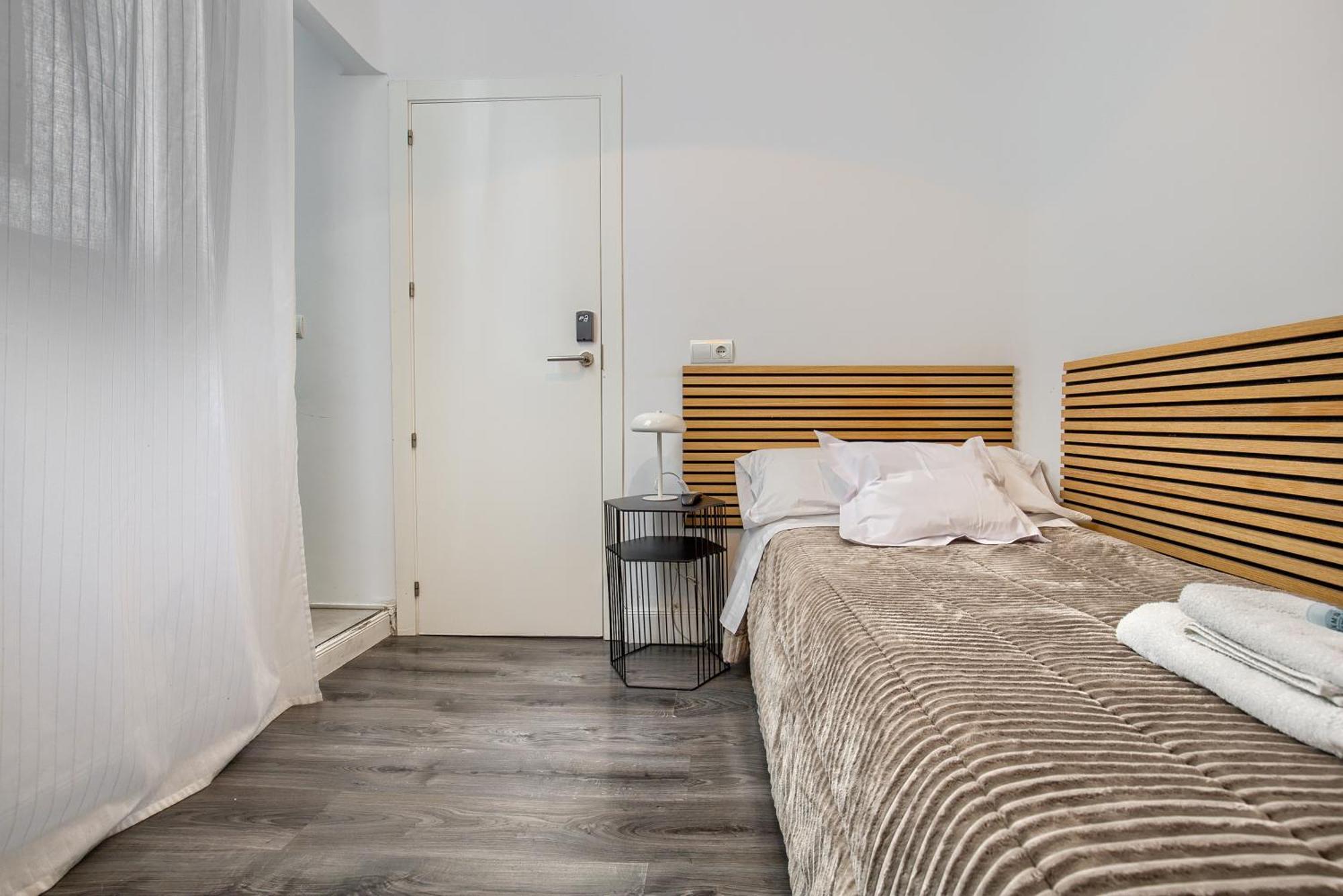 Hostal Besaya Madrid Dış mekan fotoğraf
