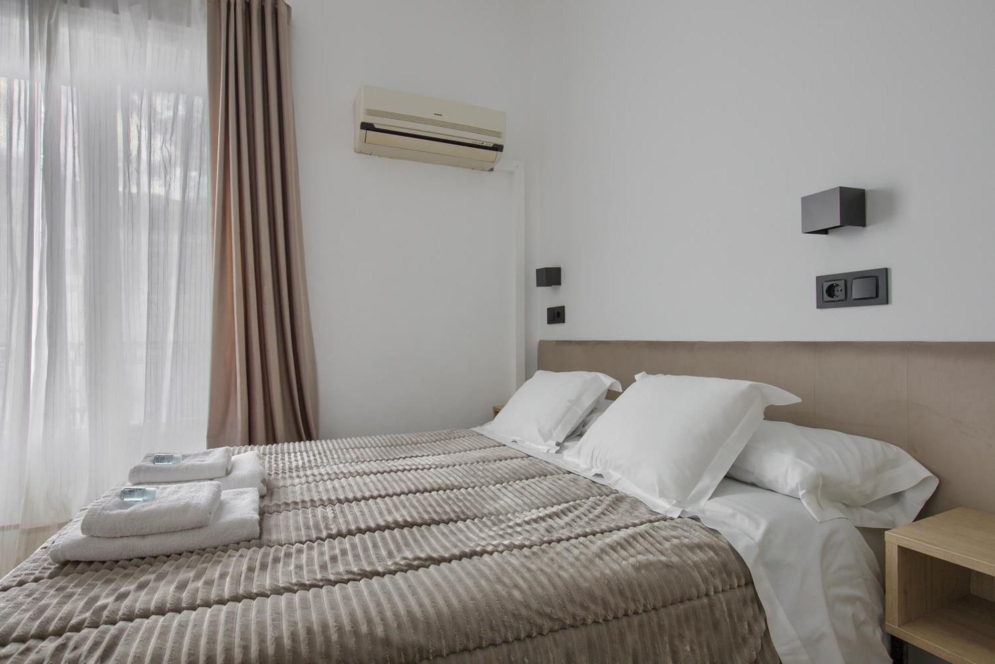 Hostal Besaya Madrid Dış mekan fotoğraf