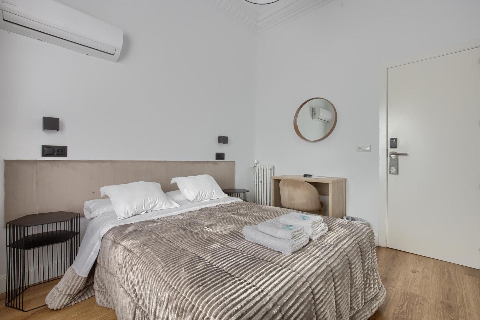 Hostal Besaya Madrid Dış mekan fotoğraf