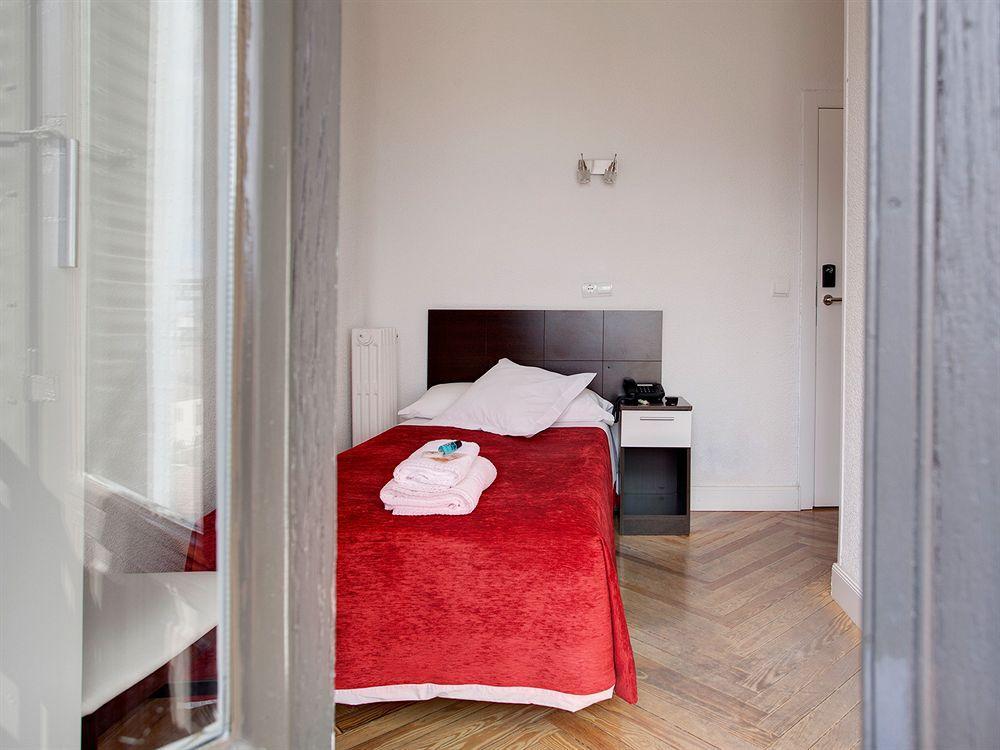 Hostal Besaya Madrid Dış mekan fotoğraf