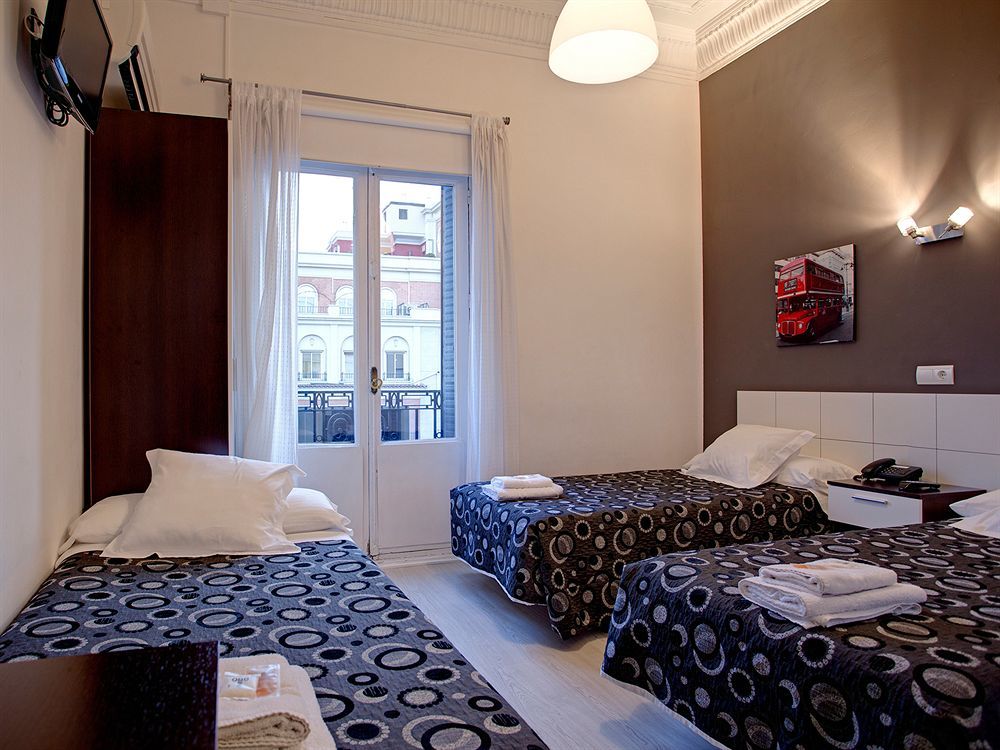 Hostal Besaya Madrid Dış mekan fotoğraf